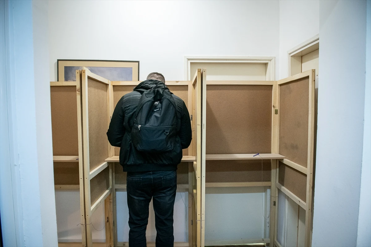 Opozicija predala popis birača MUP-u RS-a: Tvrde da glasaju i u Crnoj Gori i BiH