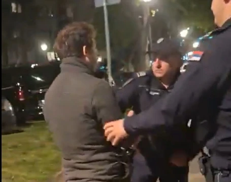 Beograd: Policija privela muškarca u auto, on izašao na druga vrata i odšetao