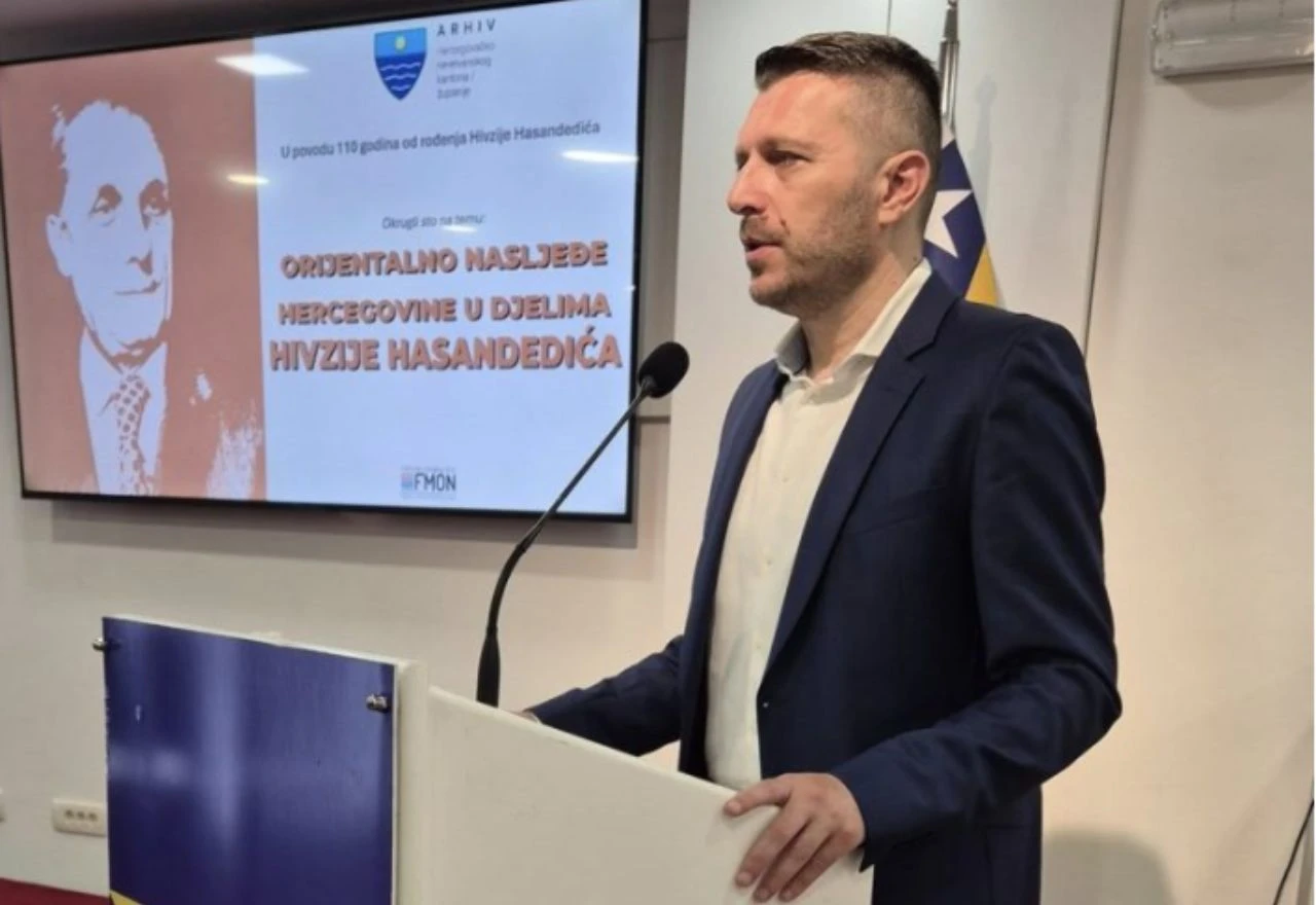 Mostar: Održan okrugli stol "Orijentalno nasljeđe u djelima Hivzije Hasandedića"