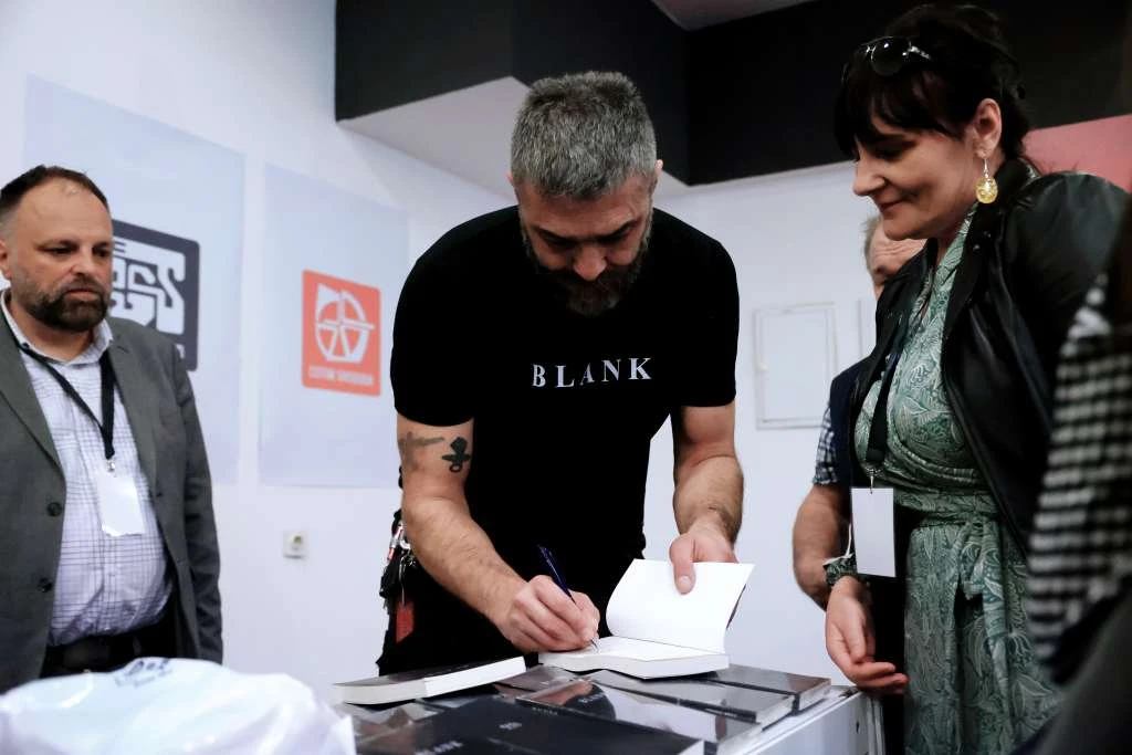 Knjiga 'Blank' Feđe Štukana: Kad ti tata napiše knjigu umjesto da ti sve objasni uz kafu