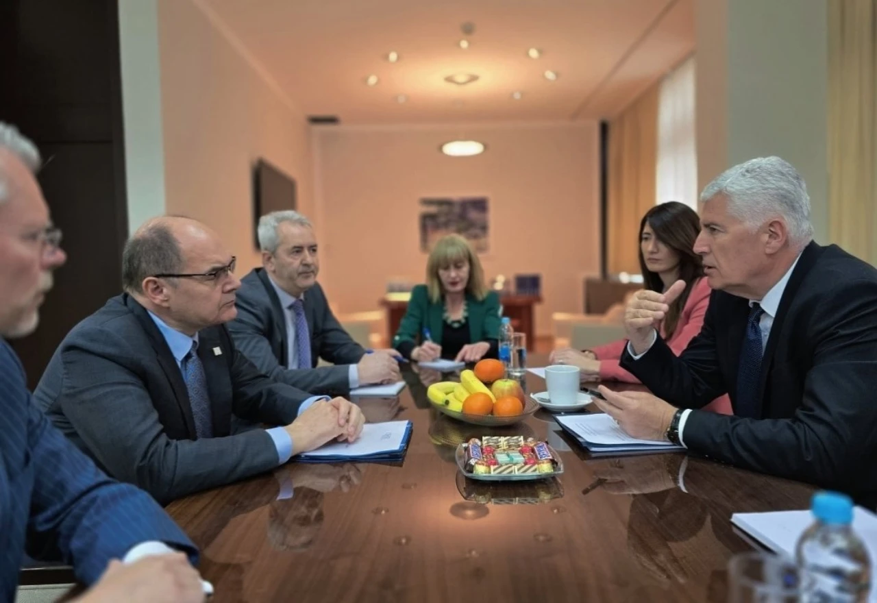 Čović sa Schmidtom o nužnim izmjenama Izbornog zakona