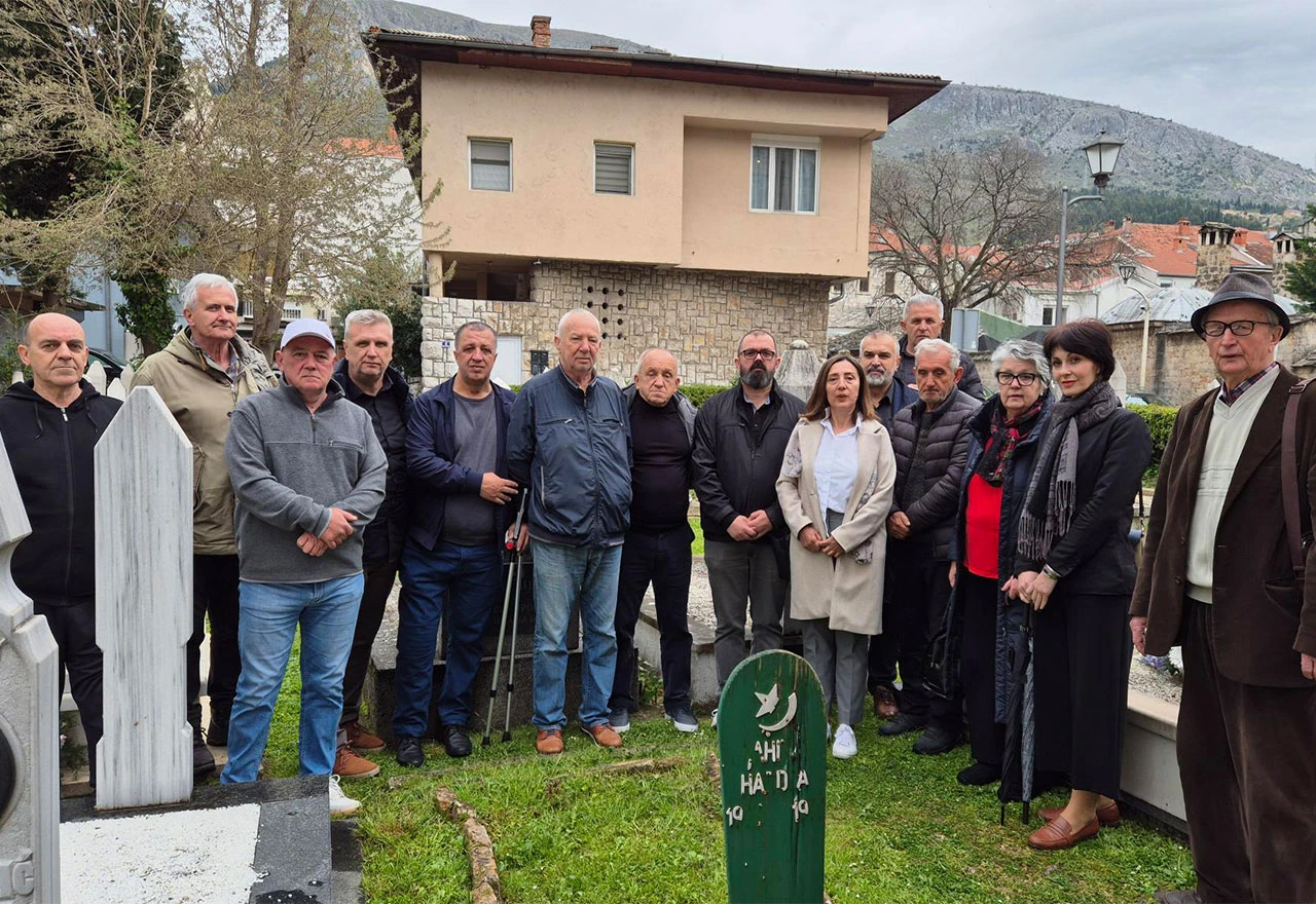 FOTO | U Mostaru započelo obilježavanje godišnjice osnivanja Armije RBiH