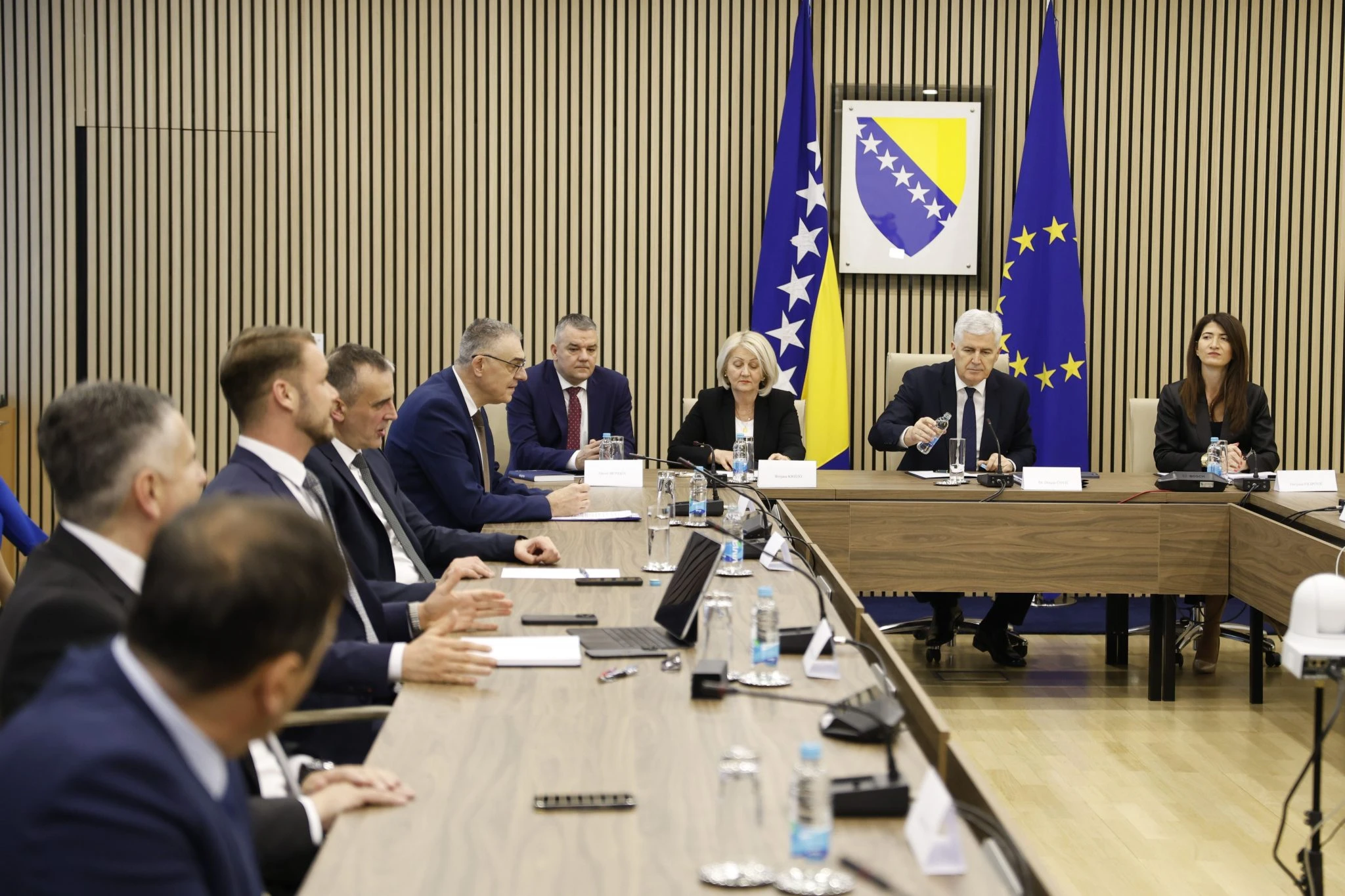Sastanak HDZ-a i opozicije iz RS-a bez konačnog dogovora