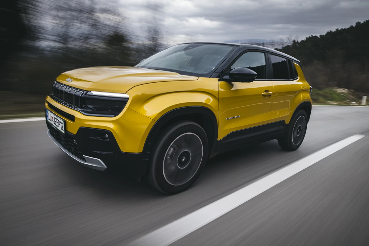 Jeep Avenger 1.2 E-DCS6 MHEV Summit