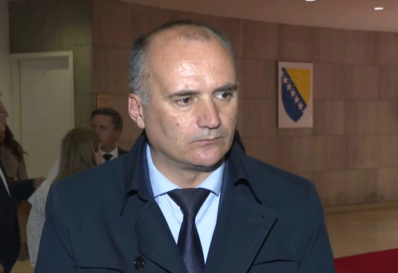 Grković o blokadi vlasti u BiH i dogovoru sa Trojkom i HDZ-om