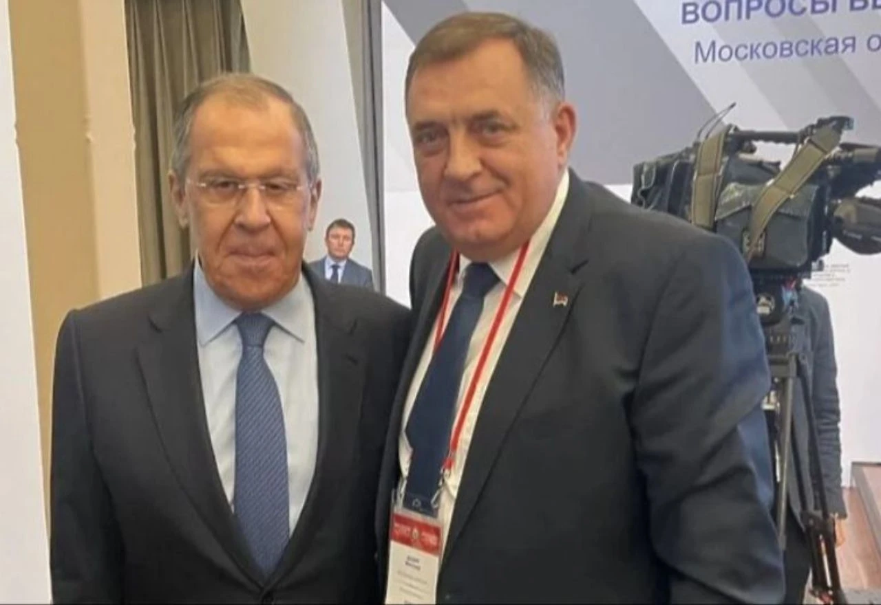 Lavrov u pismu Dodiku: Rusija podržava Vaše napore za očuvanje ovlasti RS