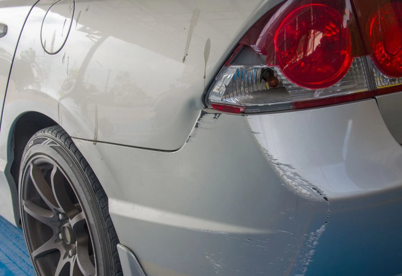 Posušje:Uništio automobil koji mu je bio parkiran u dvorištu