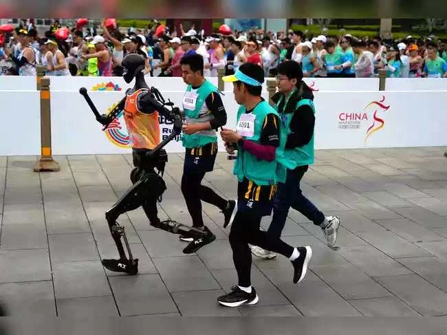 Roboti trčali maraton