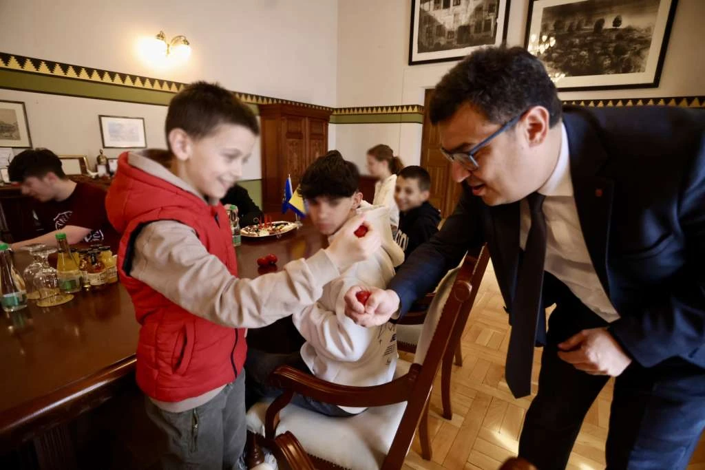 Djeca iz Doma Bjelave i gradonačelnik zajedno proslavili Vaskrs