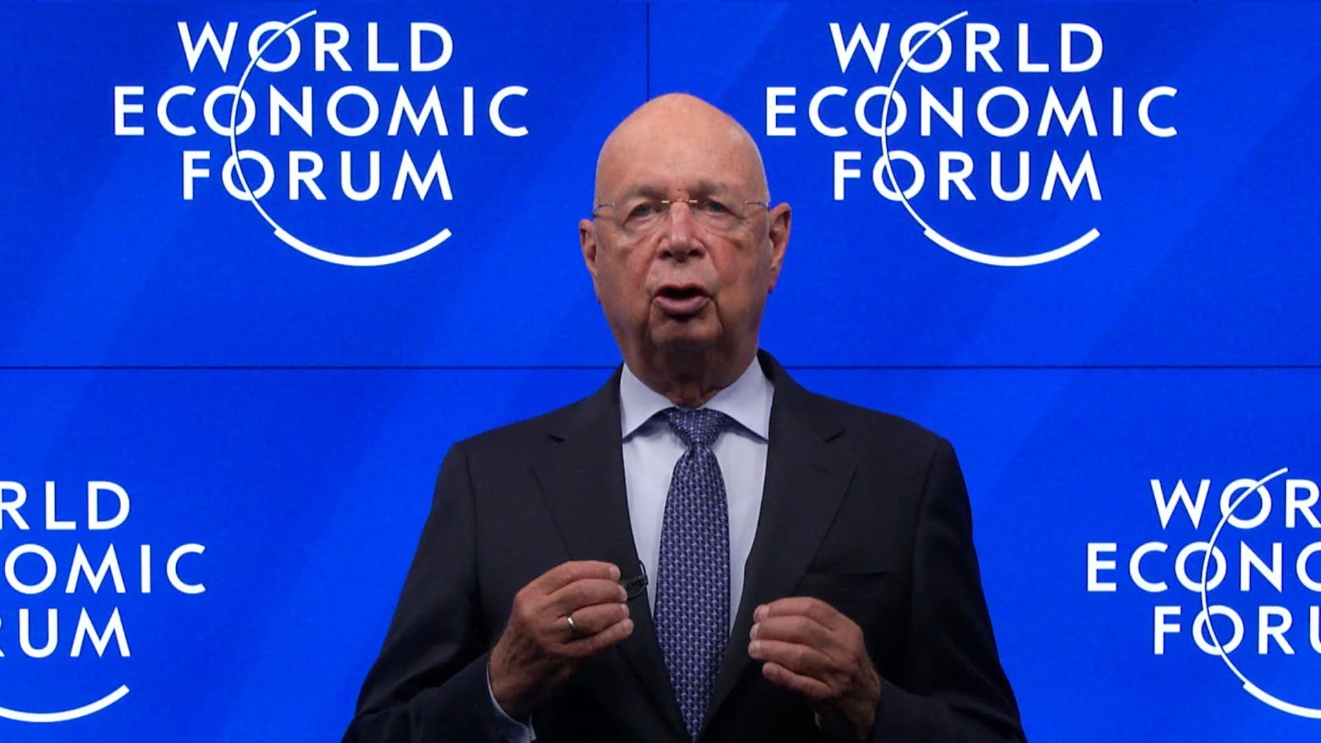 Klaus Schwab odstupio s dužnosti predsjednika Svjetskog ekonomskog foruma