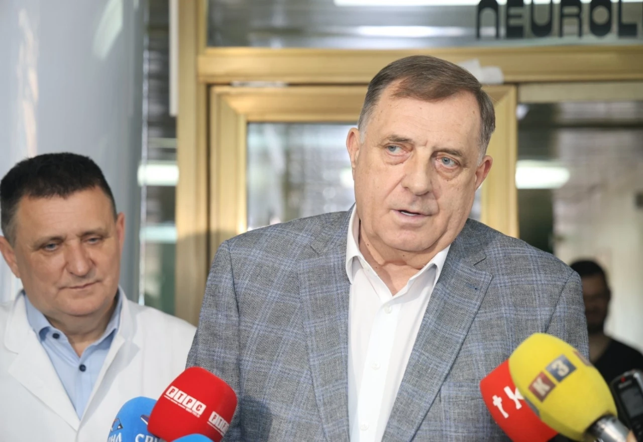 Dodik: Trojka neće sa mnom, neka nađu s kim hoće i neka riješe krizu
