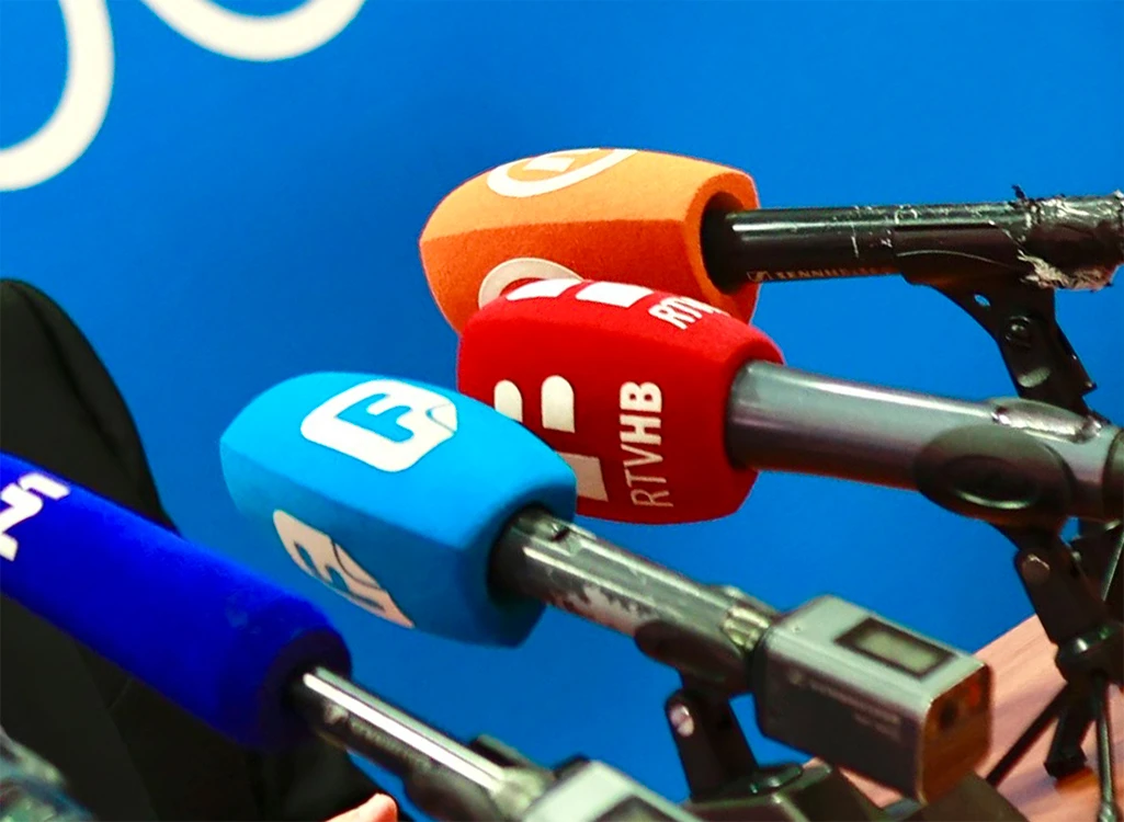 HNS komentirao napad na novinare RTVHB: Ovakvi napadi su štetni po međunacionalne odnose