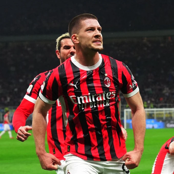 Milan preko Intera u finale Kupa Italije
