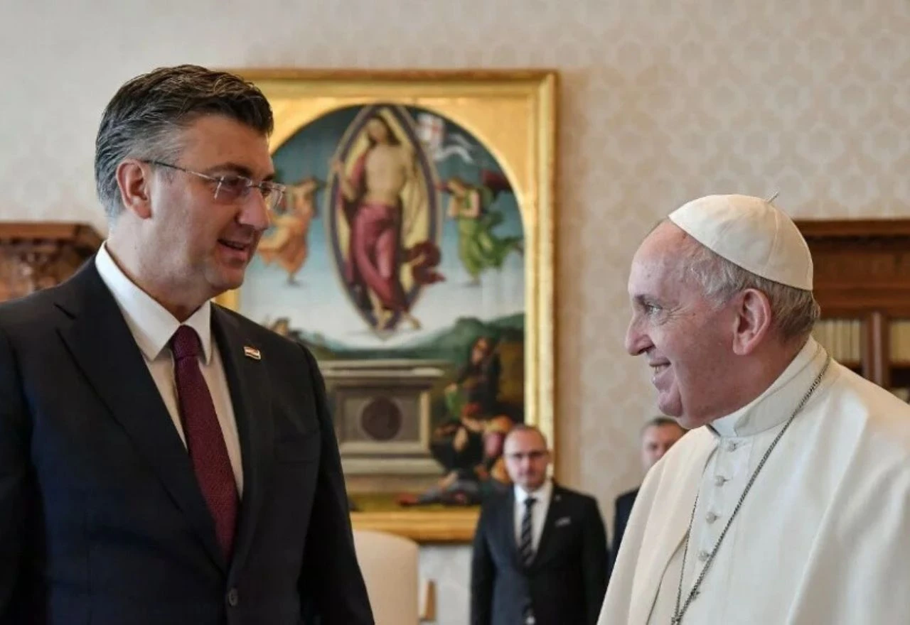 Andrej Plenković: ''Papa Franjo bio je reformator, a njegovo nasljeđe nadilazi granice Katoličke Crkve''