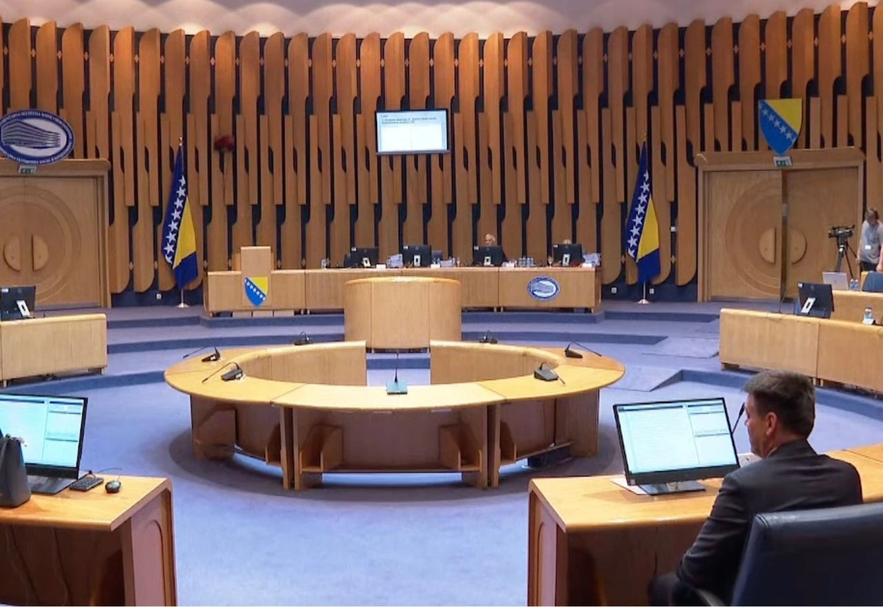 BiH je u teškoj političkoj situaciji, može li i kako iz nje izaći van