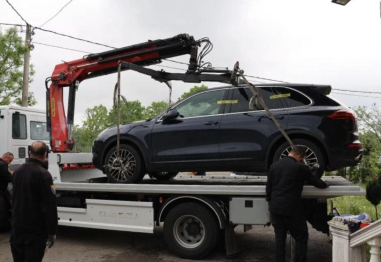 Sarajevo: Uhićen zbog krađe 50.000 eura i kupnje Porschea