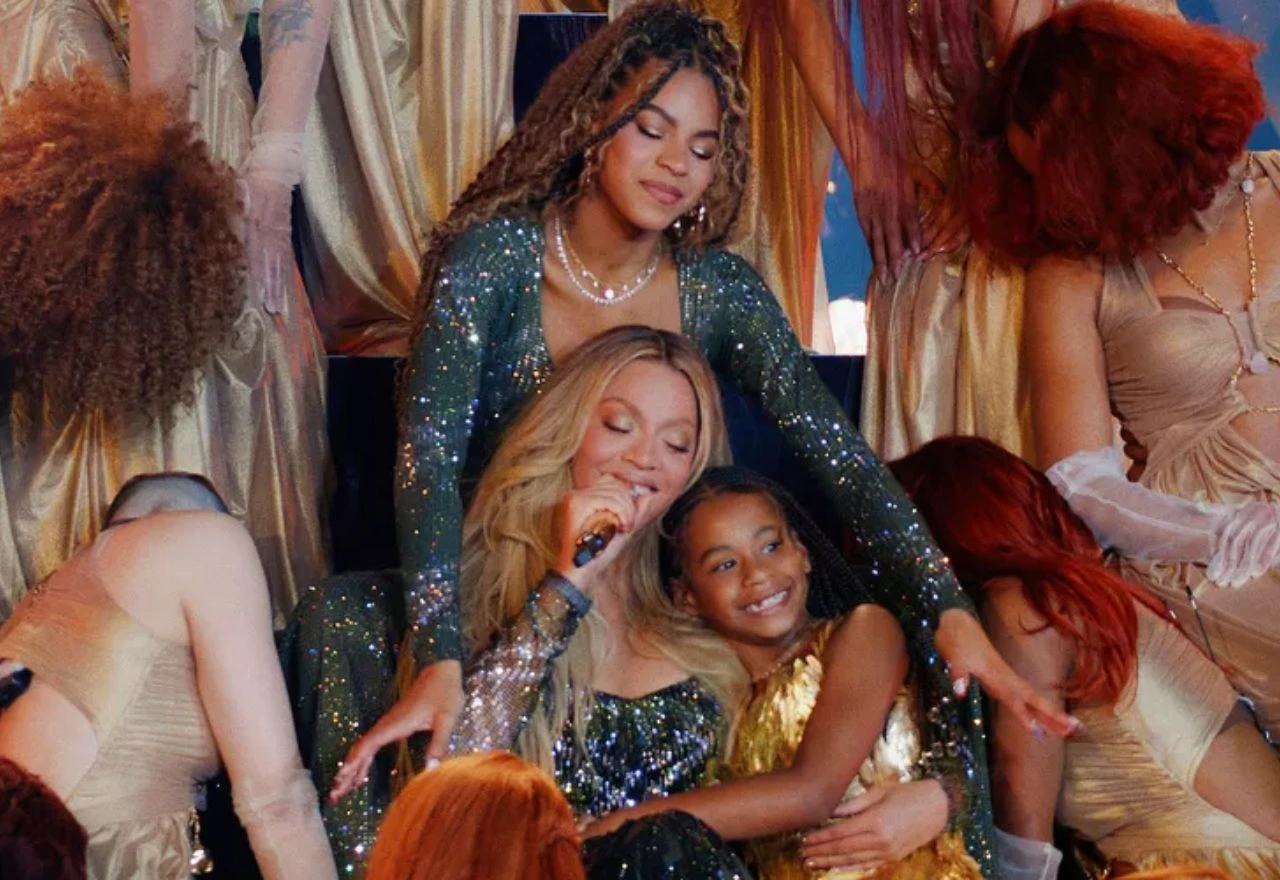 Prvi put na pozornici: Sedmogodišnja Rumi oduševila publiku uz Beyoncé