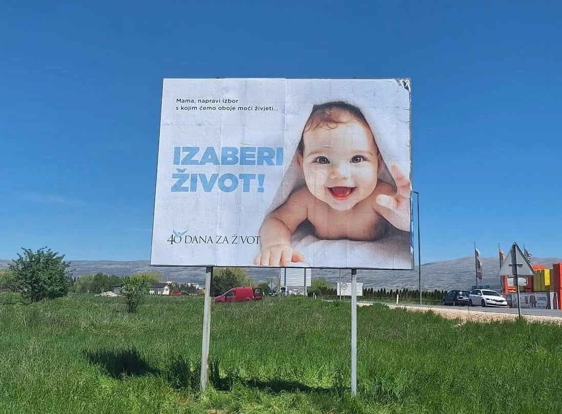 Diljem Hercegovine su osvanuli plakati za život