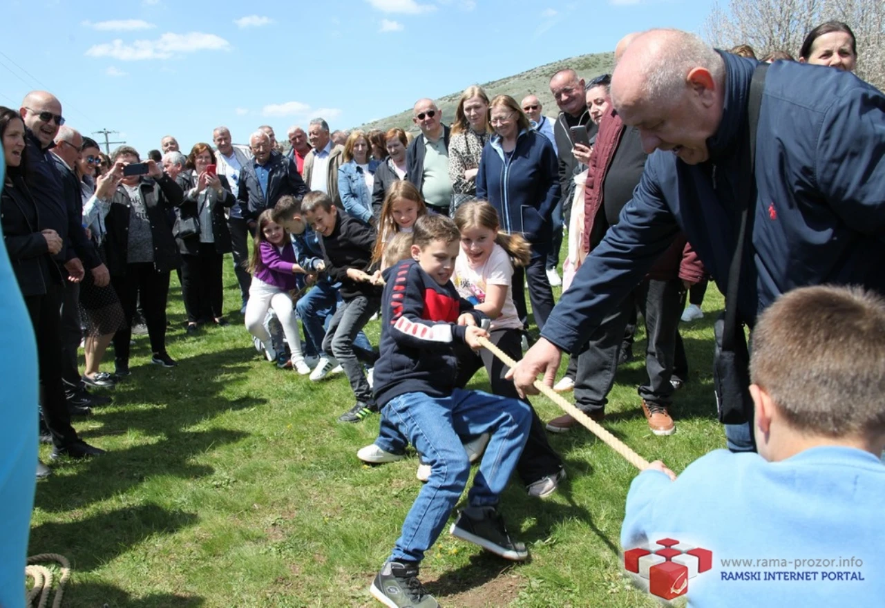 FOTO | Rumbočani druženjem i igrama žele oživjeti sjećanje na Divu Grabovčevu