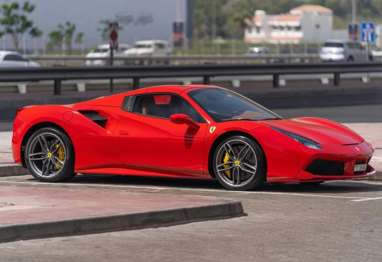 Ukraden rijedak Ferrari, viđen na kamionu s oznakama BiH