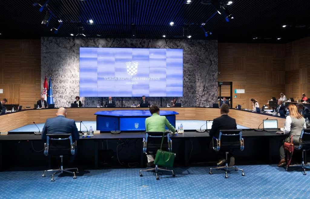 Hrvatska uvodi obvezu objave dodatnih cijena i dnevnih cjenika