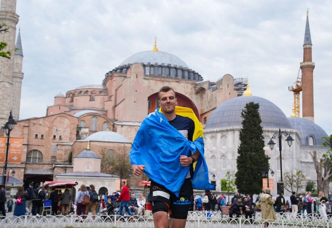 Suljović prešao 1.200 km: Humanitarna misija završena ispred Aja Sofije