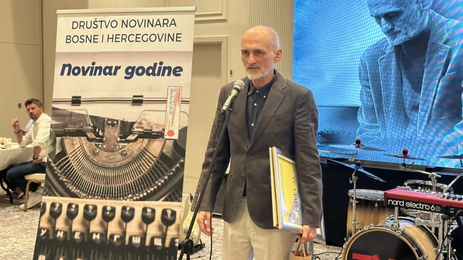 Nagrada za životno djelo dodijeljena je novinarskom doajenu Bori Kontiću.