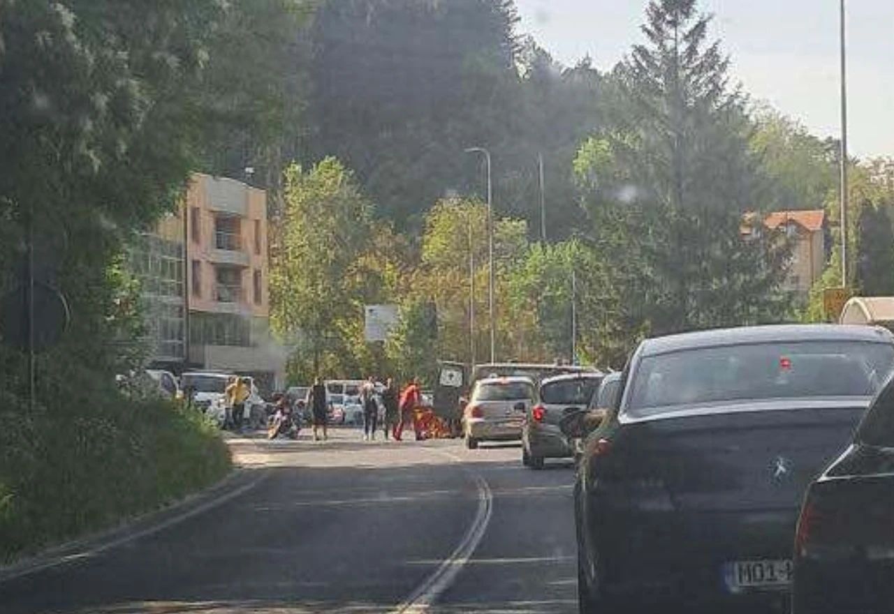 Sudar motocikla i auta na ulazu u Konjic, policija na terenu