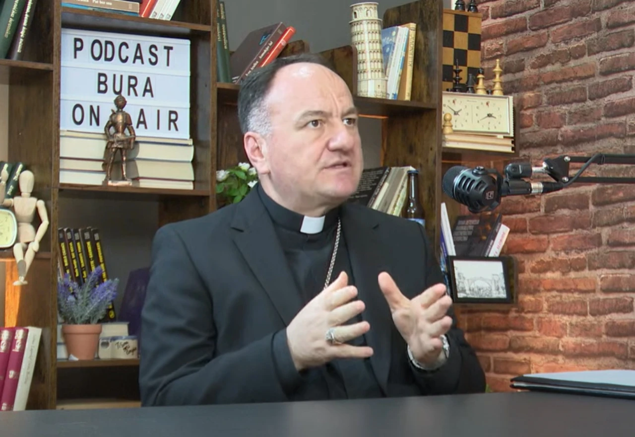 Mons. Petar Palić o životu i djelu preminulog pape Franje