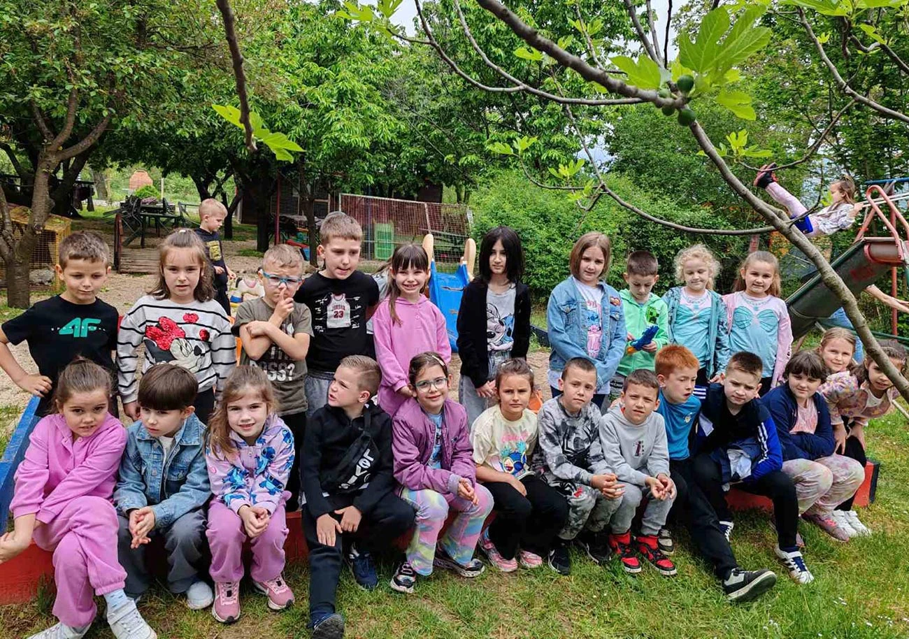 Prvašići iz Mostara na svom prvom školskom izletu