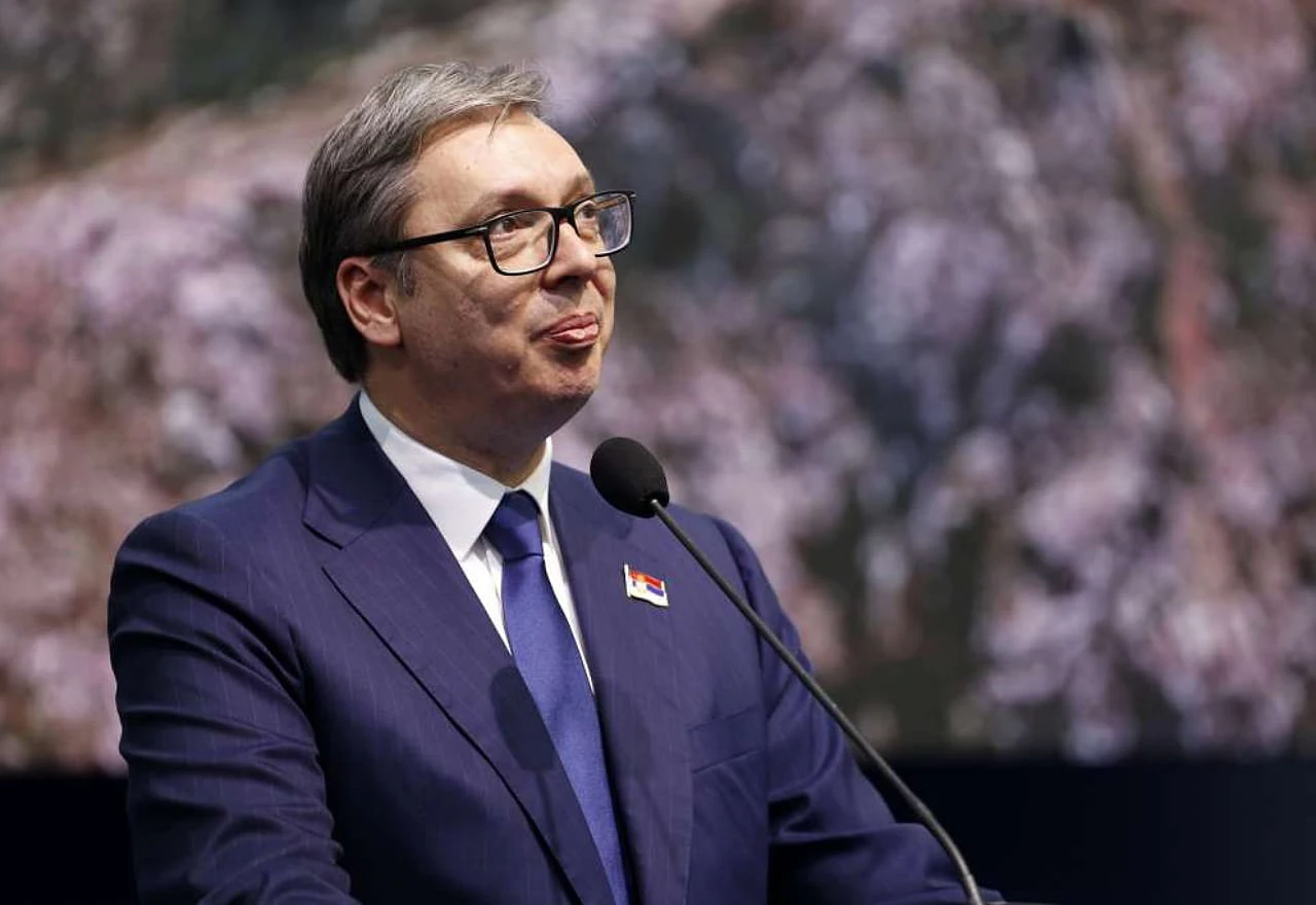 Vučić sletio u Moskvu nakon čekanja dozvole iz Bakua
