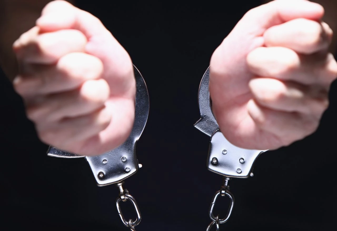 Uhićen višestruki pljačkaš u Mostaru: Povezan s nizom pljački i ranjavanjem zaštitara