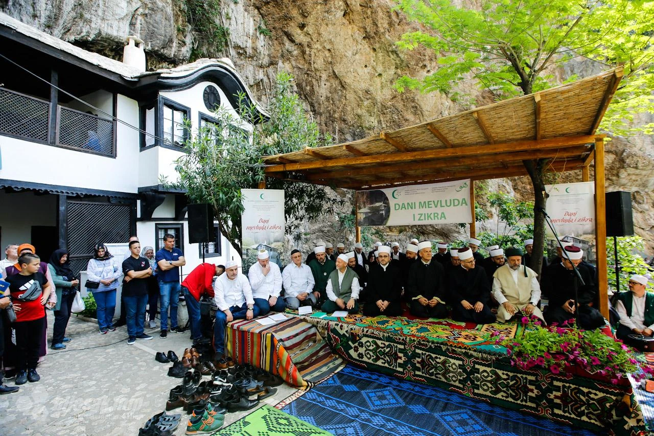 Na Vrelu Bune obilježava se 50. godišnjica Dana mevluda i zikra