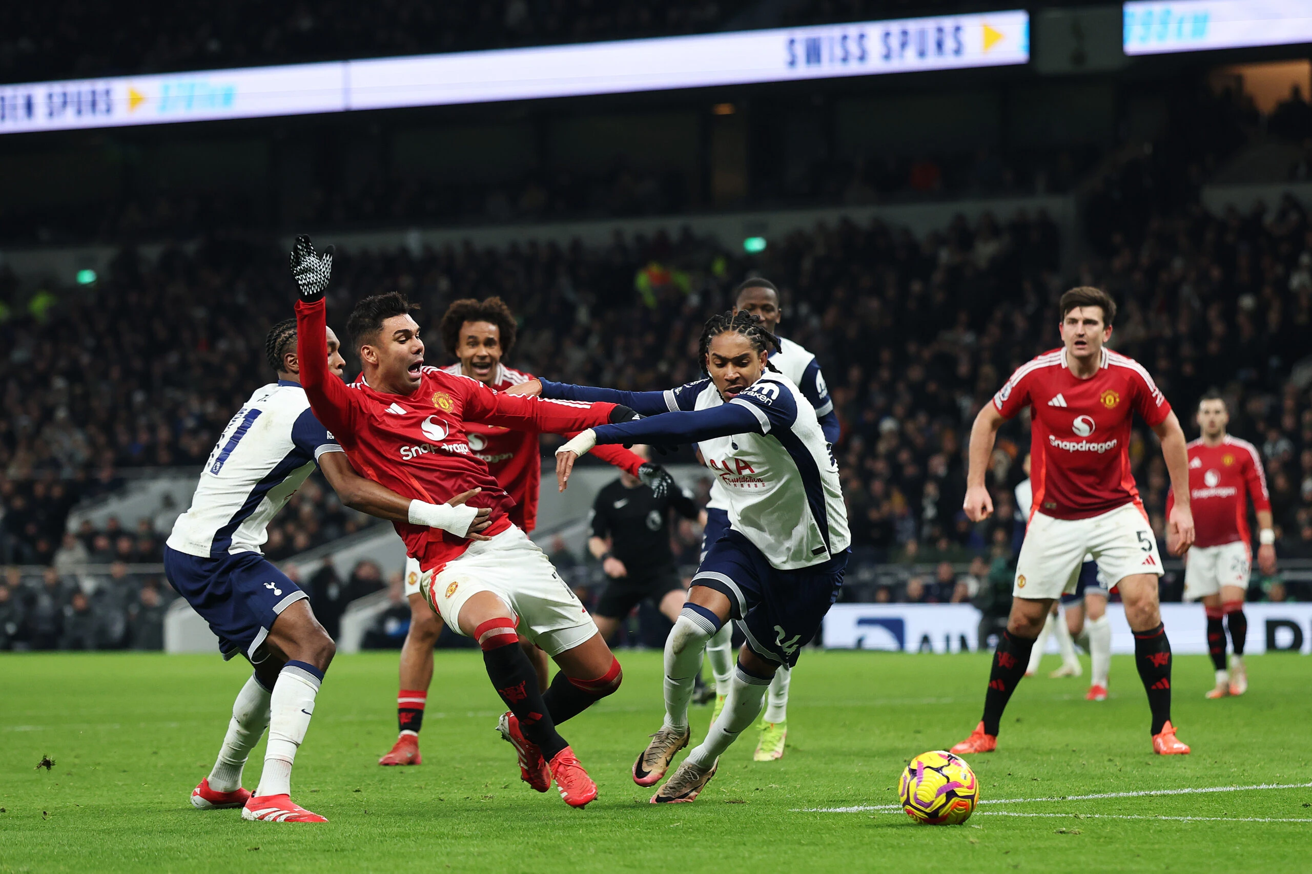 Hoće li Manchester United do drugog ili Tottenham trećeg naslova?