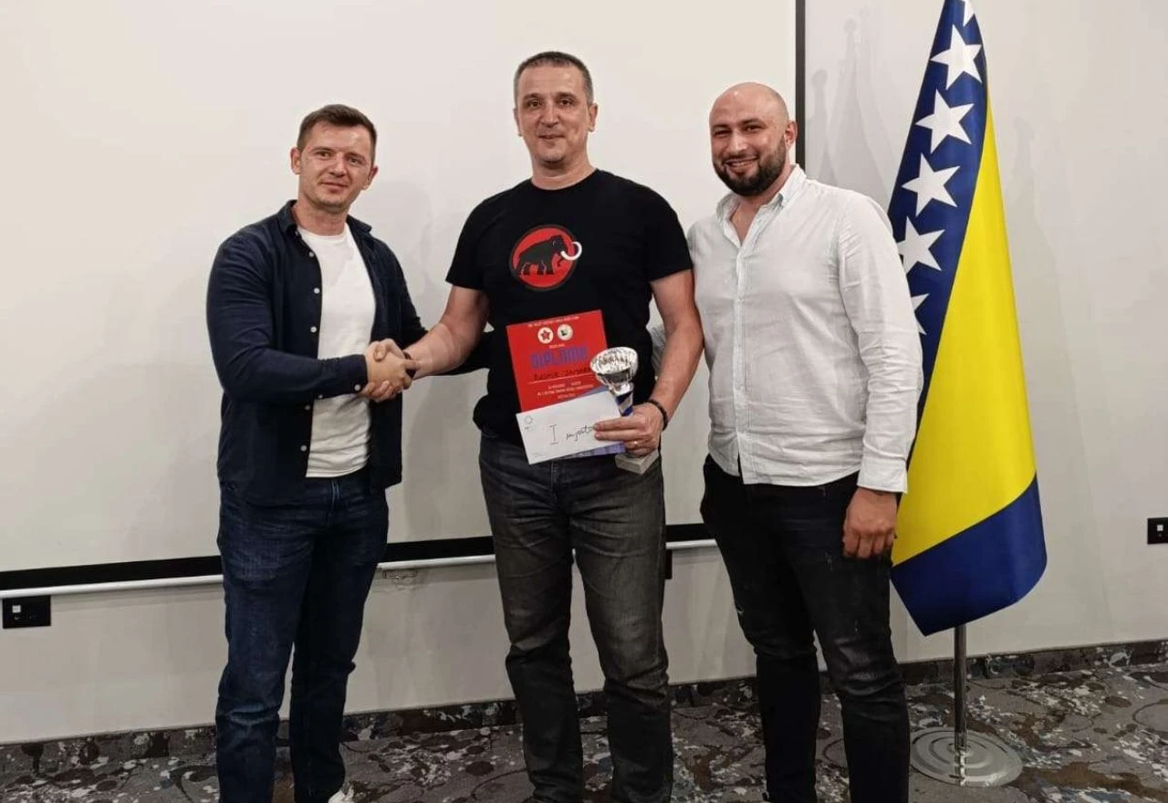 FOTO | Održan drugi rejting turnir u backgammonu u BiH: Rusmir Jamaković ponovno najbolji