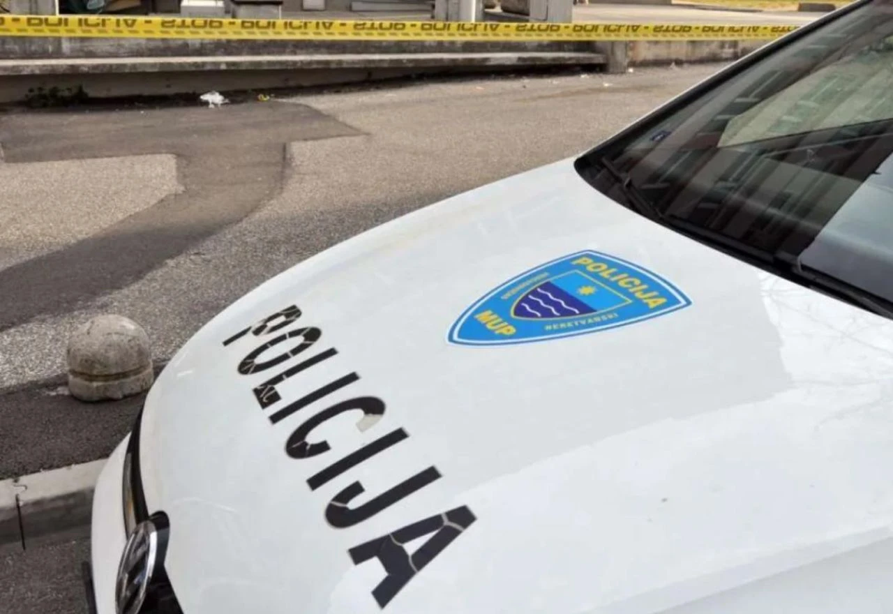 Mostar: Vozač mopeda u sudaru zadobio teške ozljede