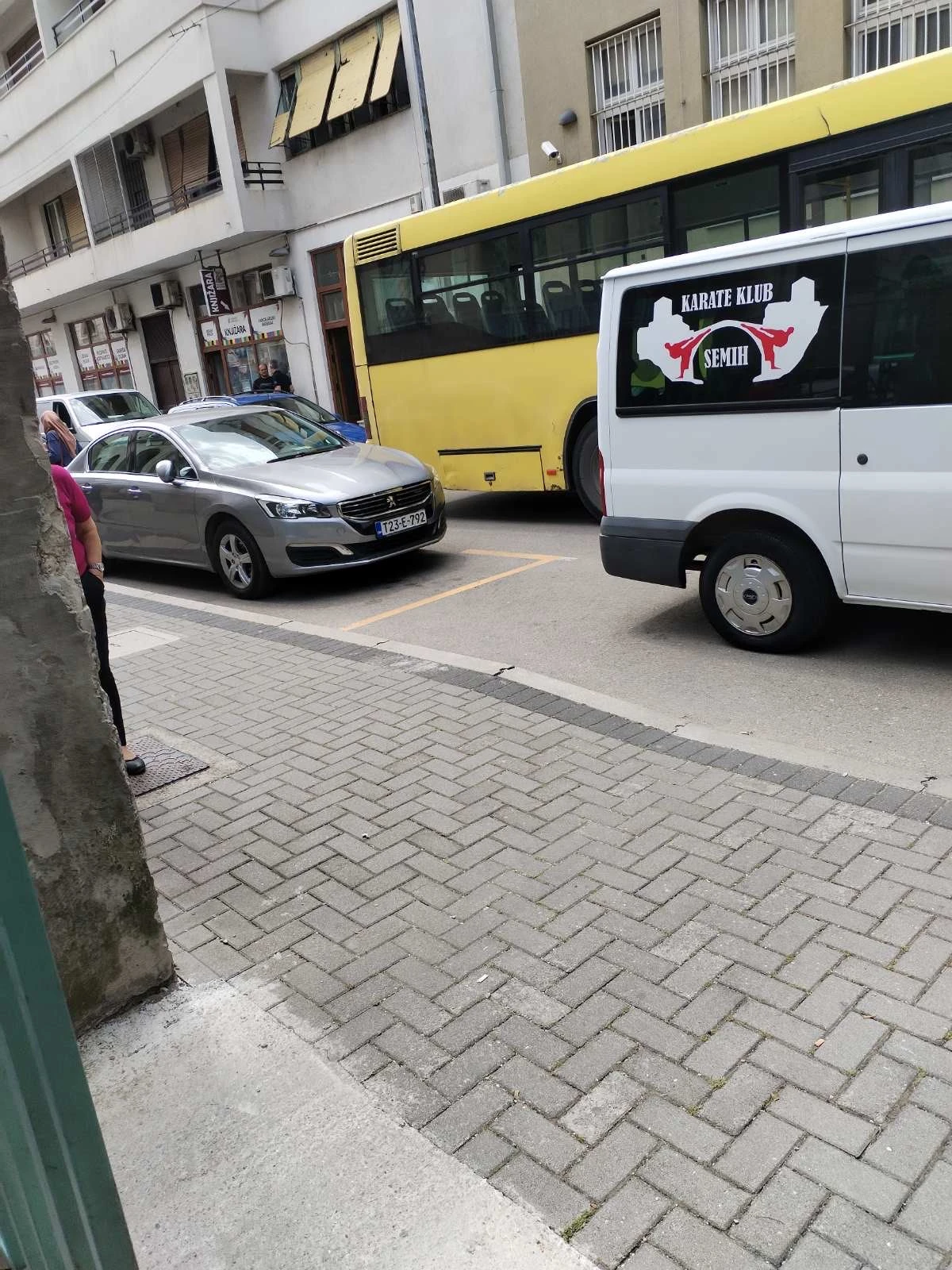 Sudar autobusa i kombija blokirao promet u Mostaru