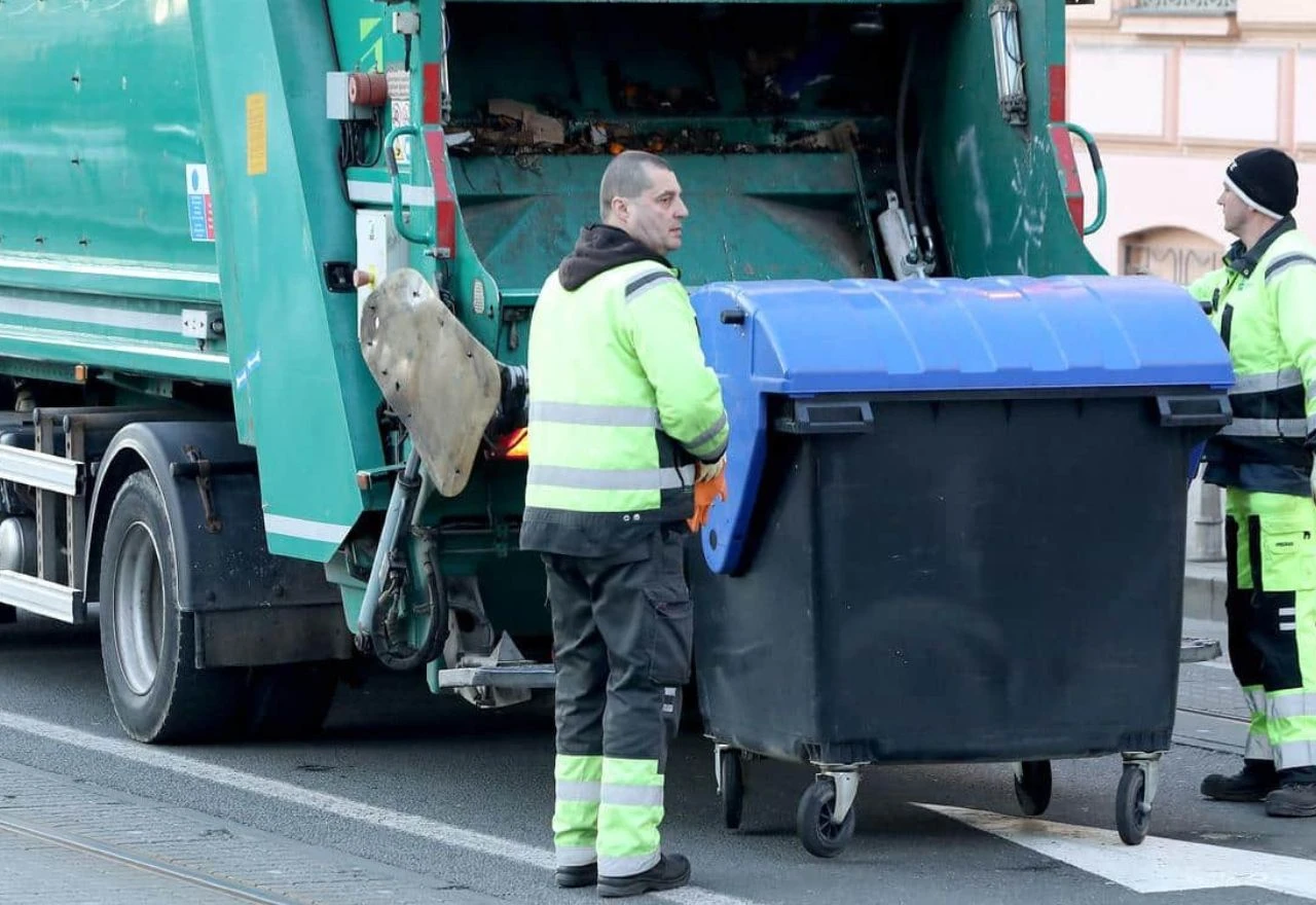 U Grudama izbio požar na vozilu za odvoz otpada