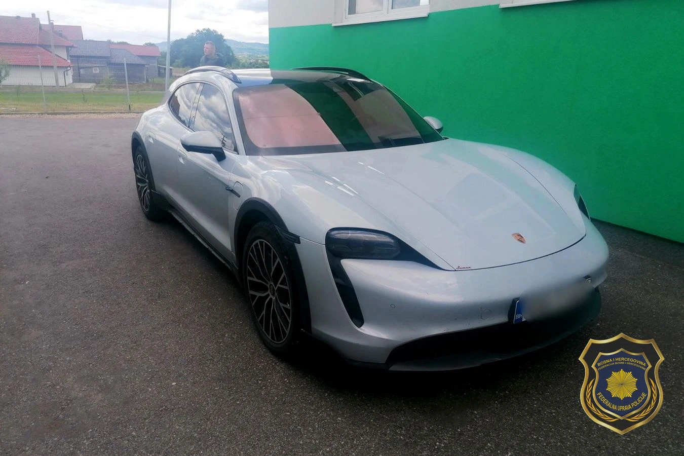 Luksuzni Porsche ukraden u Norveškoj završio registriran u BiH