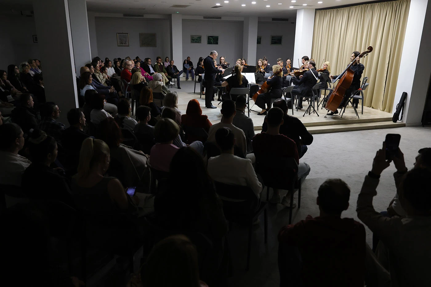FOTO | Simfonijski orkestar Mostar u grad donio dašak klasike