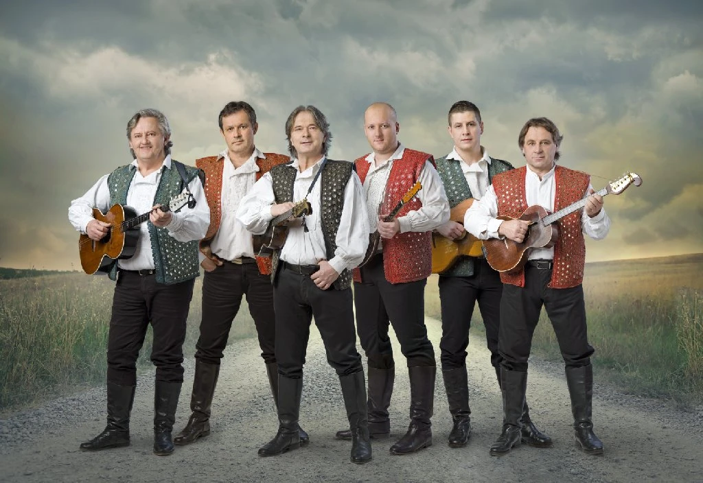 Najbolji Hrvatski tamburaši prvi put u Međugorju – Koncert za pamčenje u amfiteatru Herceg Etno Sela