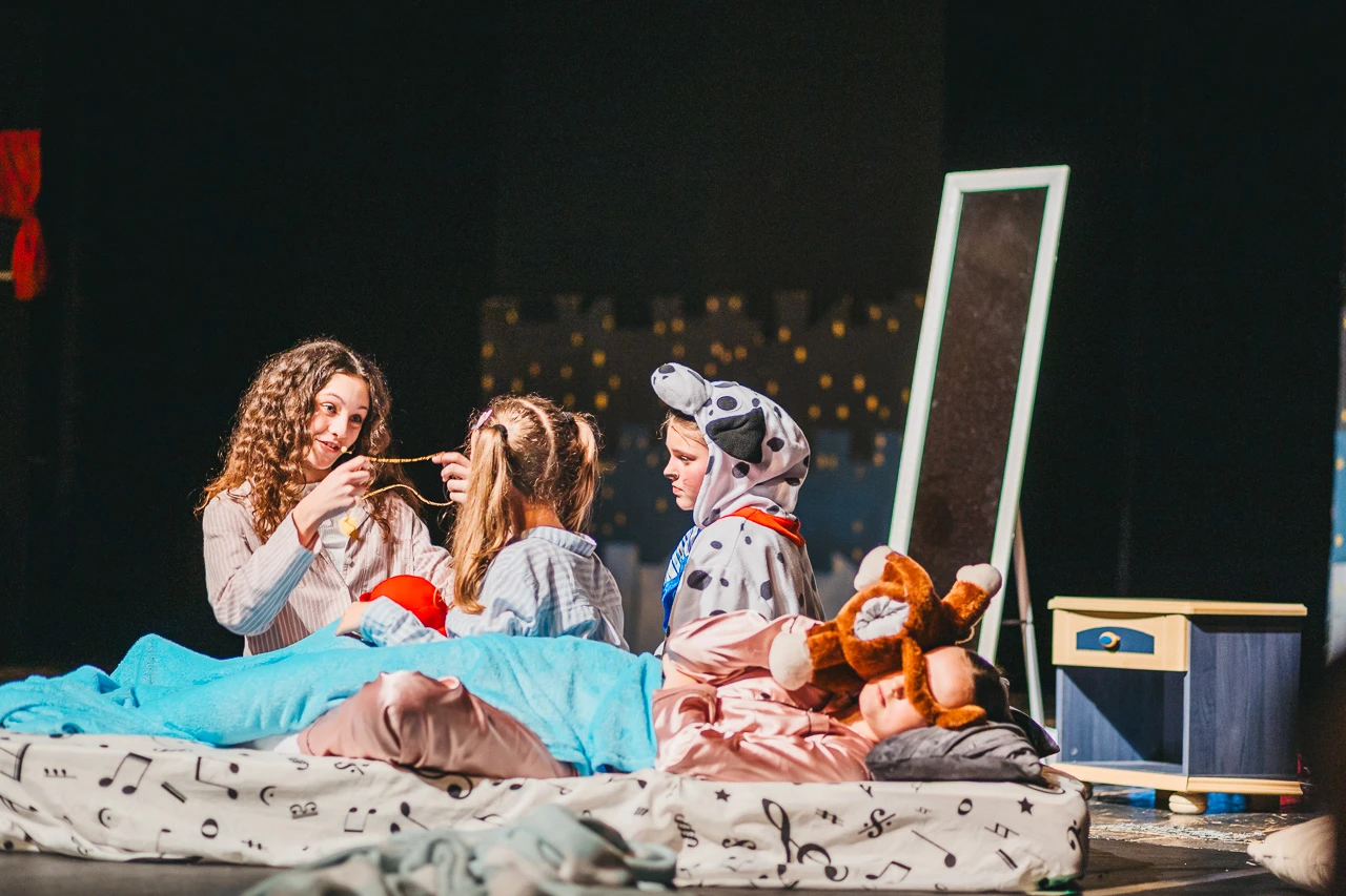 Mostarska publika uživala u izvedbi mjuzikla ''Annie'' u režiji B-Dancea