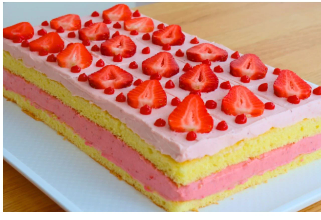 Tražite lagan kolač s jagodama? Isprobajte osvježavajuće Jogobella kocke
