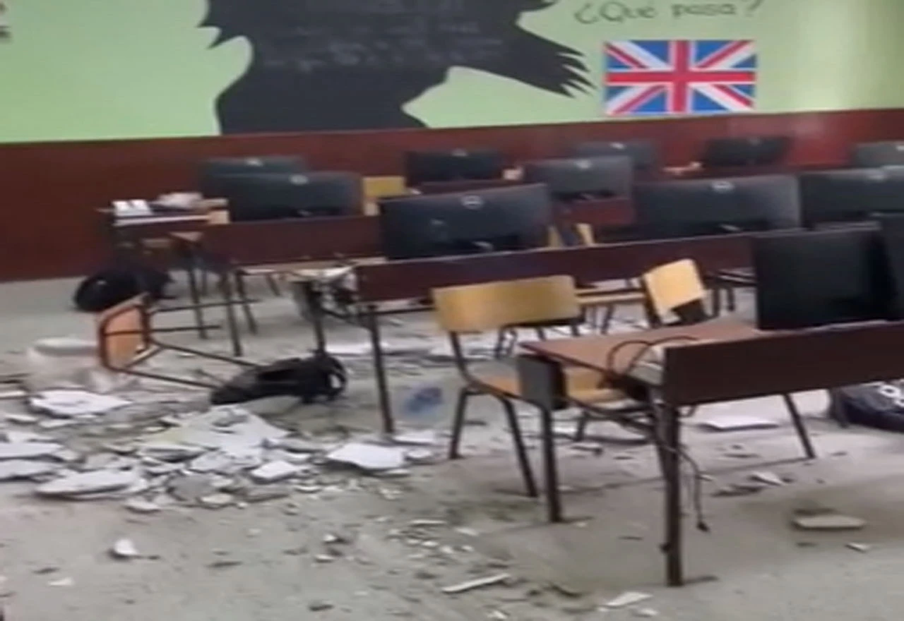 Dio stropa pao na učenicu tijekom nastave u Bečeju