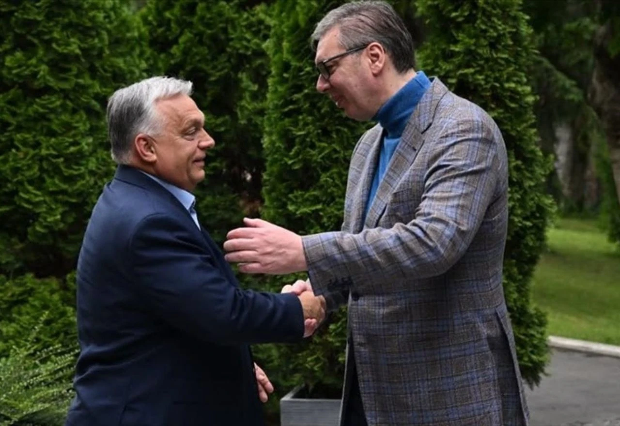 Orban u posjeti kod Vučića: Razgovor o vojnoj industriji