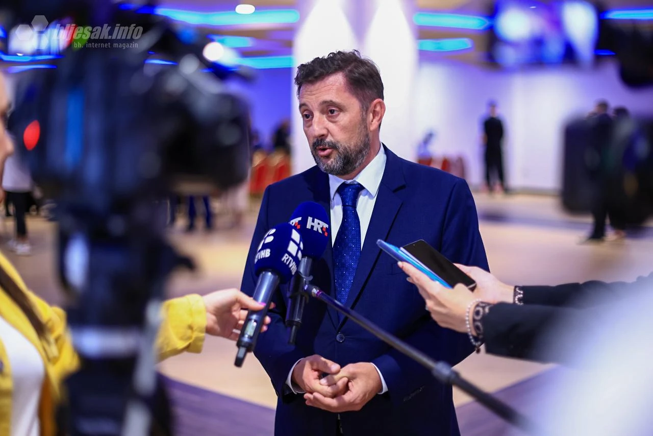 Gradonačelnik Kordić upozorio na lažne profile: ''Zloupotrebljavaju moje ime''