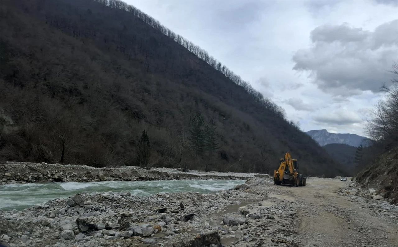 JP Ceste FBiH: Počela hitna sanacija, kompletna obnova tek kad stignu sredstva