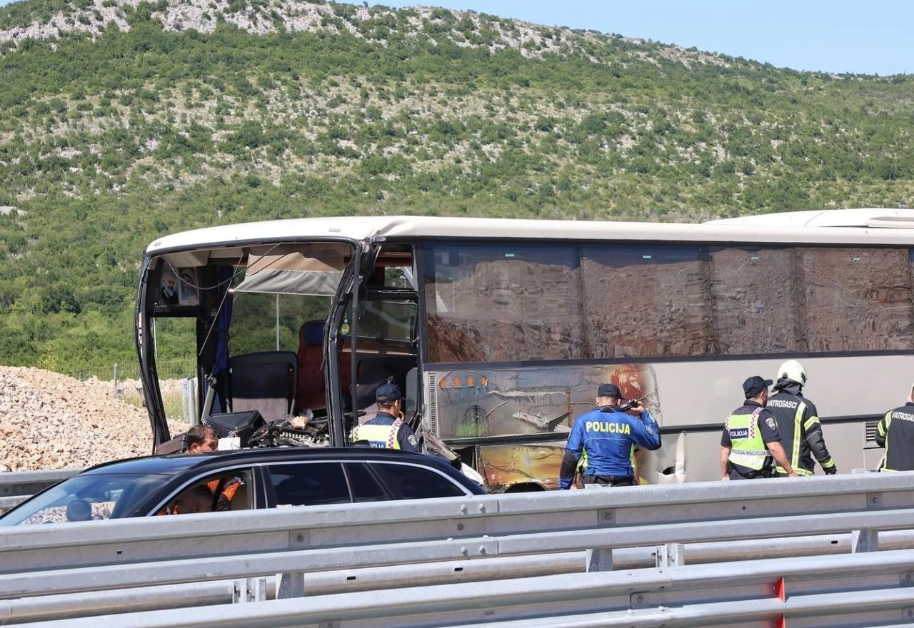 Sudar dva autobusa na A1 kod Splita: Šest osoba završilo u bolnici