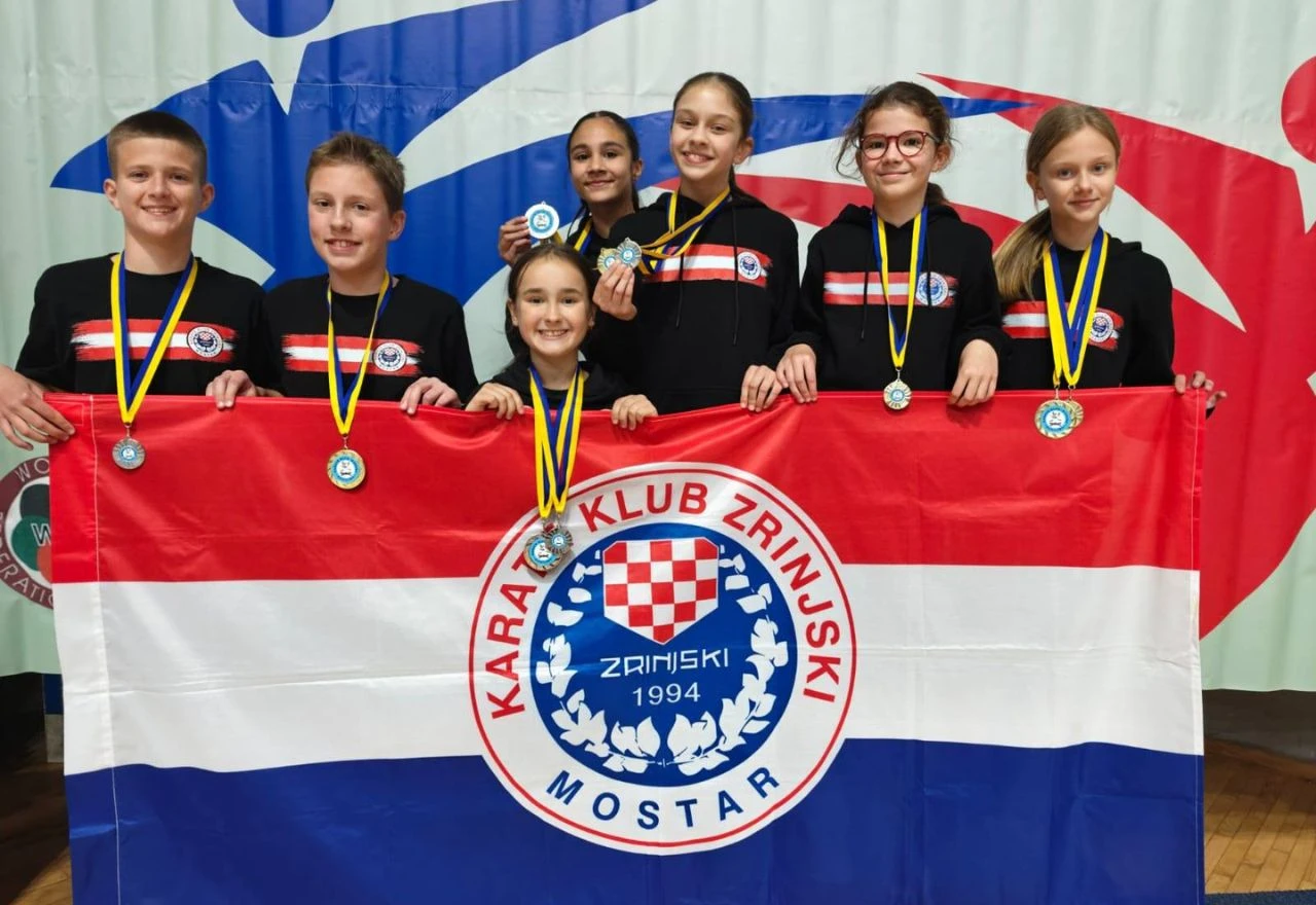 Karate klub Zrinjski osvojio šest zlata i deset finala na karate kupu