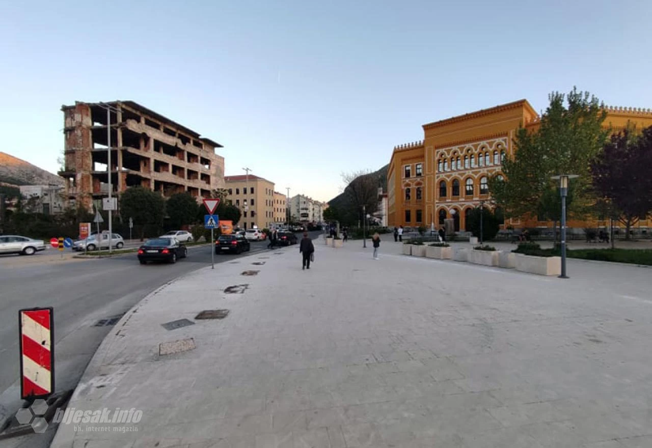 Dvoje maloljetnika ozlijeđeno u napadu kod Stare gimnazije u Mostaru